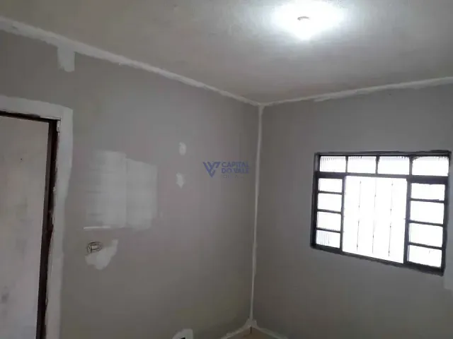 Casa com 156m² 3 quartos e 1 banheiro, à venda, no bairro Campo dos Alemães em São José dos Campos