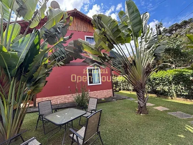 Casa com 2466m² 4 quartos e 4 banheiros, à venda, no bairro Maringá em Itatiaia