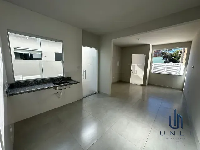 Casa 2 quartos e 1 banheiro, à venda, no bairro California em Barra do Piraí