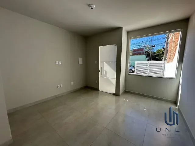 Casa 2 quartos e 1 banheiro, à venda, no bairro California em Barra do Piraí