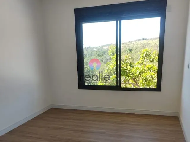 Casa com 1000m² 4 quartos e 4 banheiros, à venda, no bairro Mirante do Fidalgo em Não informado