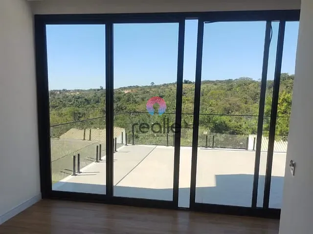 Casa com 1000m² 4 quartos e 4 banheiros, à venda, no bairro Mirante do Fidalgo em Não informado