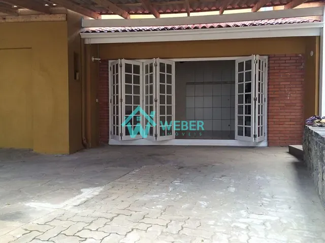Casa 3 quartos e 3 banheiros, à venda, no bairro Rio Branco em Novo Hamburgo