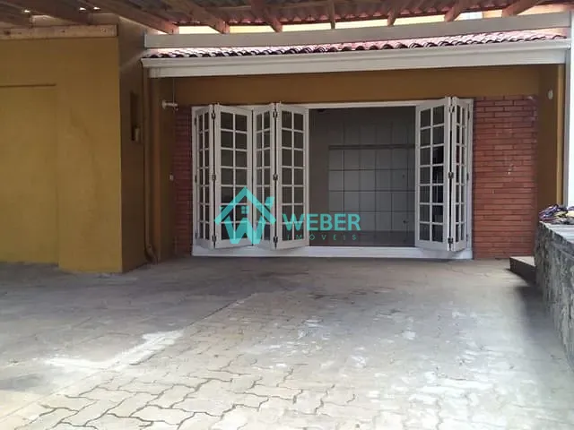 Casa 3 quartos e 3 banheiros, à venda, no bairro Rio Branco em Novo Hamburgo