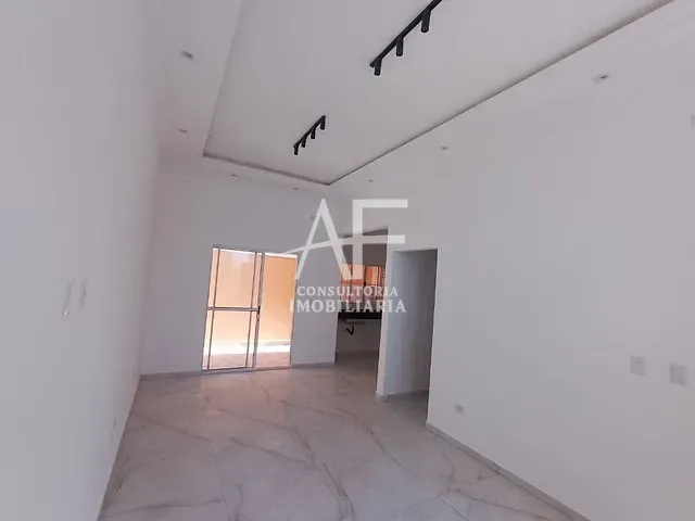 Casa com 180m² 3 quartos e 2 banheiros, à venda, no bairro Piracangaguá (Chácara Flórida) em Taubaté