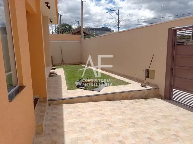 Casa com 180m² 3 quartos e 2 banheiros, à venda, no bairro Piracangaguá (Chácara Flórida) em Taubaté