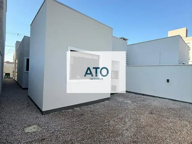 Casa 2 quartos e 2 banheiros, à venda, no bairro Areias em Tijucas