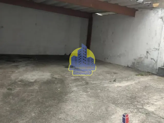 Casa com 300m² 2 quartos e 1 banheiro, à venda, no bairro Santo Antônio em Osasco
