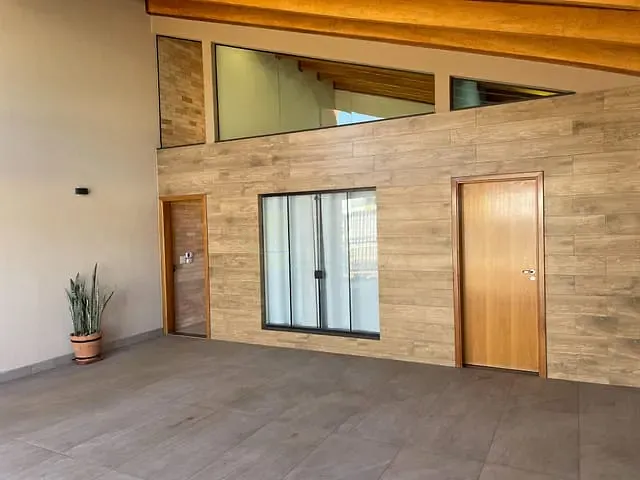 Casa com 424m² 4 quartos e 5 banheiros, à venda, no bairro Quinta Funchal em Apucarana