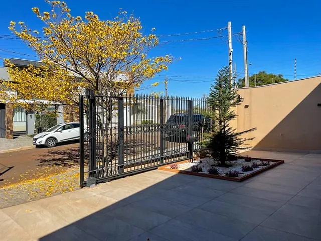 Casa com 424m² 4 quartos e 5 banheiros, à venda, no bairro Quinta Funchal em Apucarana