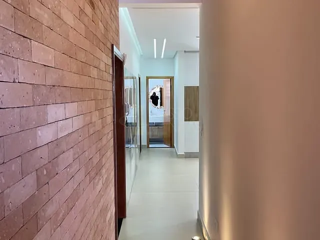 Casa com 424m² 4 quartos e 5 banheiros, à venda, no bairro Quinta Funchal em Apucarana