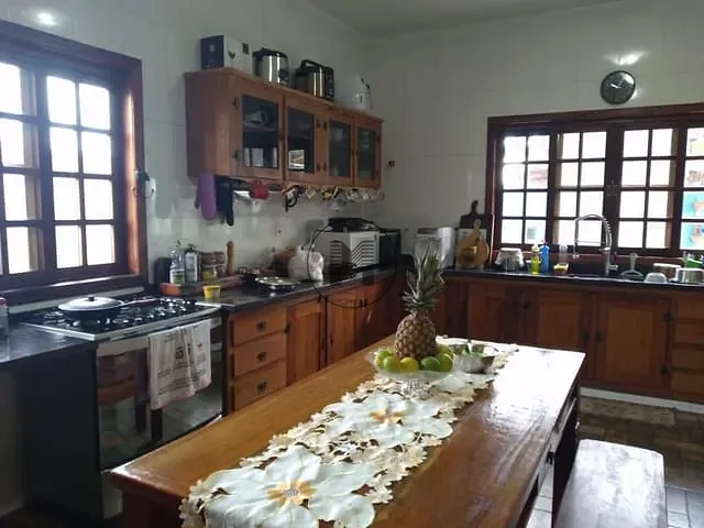 Casa com 1400m² 4 quartos e 4 banheiros, à venda, no bairro Residencial Coopemi I em Guaratinguetá