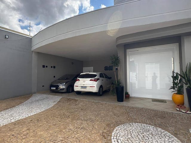 Casa 3 quartos e 2 banheiros, à venda, no bairro Parque Novo Mundo em Americana