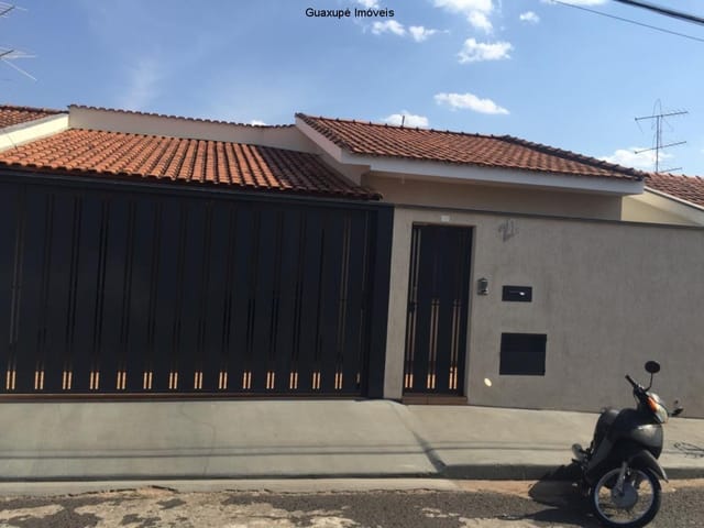 Foto do Casa - Casa residencial para Venda ou troca em casa de maior valor em bairros centrais na cidade de Guaxupe
Jardim Planalto, Guaxupé
3 dormitórios
150,00 m² construída | Guaxupé Imóveis Ltda