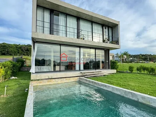 Casa com 752m² 4 quartos e 7 banheiros, à venda, no bairro Cond. Jardins Veneza em Vila Velha