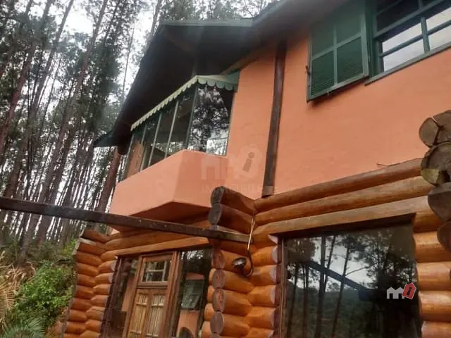 Casa com 4400m², à venda, no bairro Itaipava em Petrópolis