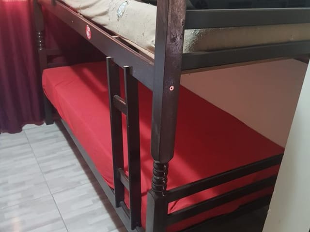 Casa 2 quartos e 2 banheiros, à venda, no bairro Meia Praia em Itapema