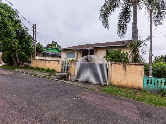 Casa com 625m² 3 quartos e 1 banheiro, à venda, no bairro Campo Comprido em Curitiba
