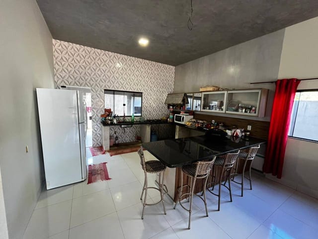 Casa com 300m² 3 quartos e 1 banheiro, à venda, no bairro Setor Residencial Sul em Sinop