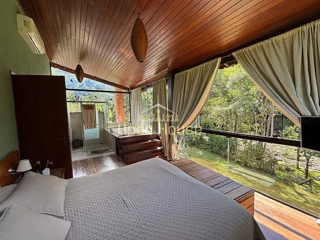 Casa com 2680m² 3 quartos e 3 banheiros, à venda, no bairro Maringá em Itatiaia