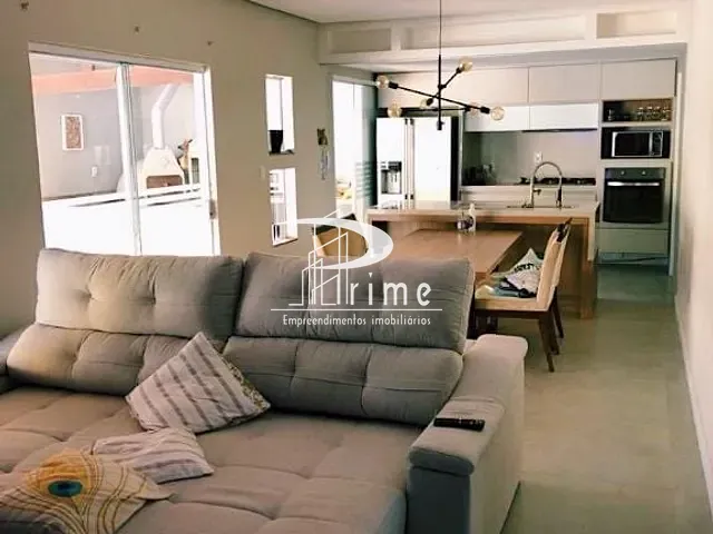 Casa com 620m² 3 quartos e 3 banheiros, à venda, no bairro Recanto de Itaipuaçu em Maricá