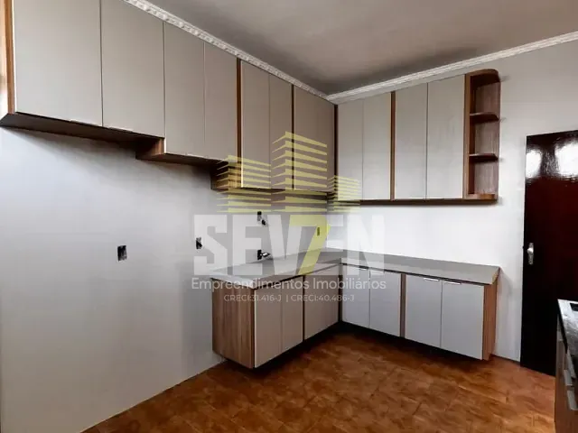 Casa com 197m² 3 quartos e 2 banheiros, à venda, no bairro Parque Alto Sumaré em Bauru