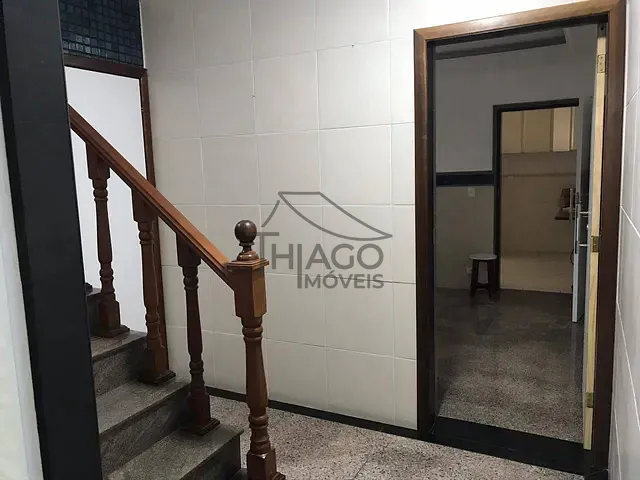 Sobrado com 241m², para alugar, no bairro Vila Gomes Cardim em São Paulo