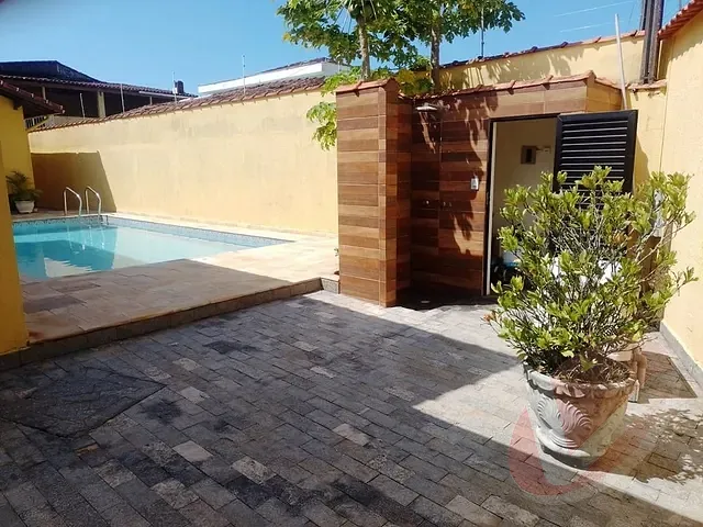 Casa com 405m² 4 quartos e 4 banheiros, à venda, no bairro Solemar em Praia Grande