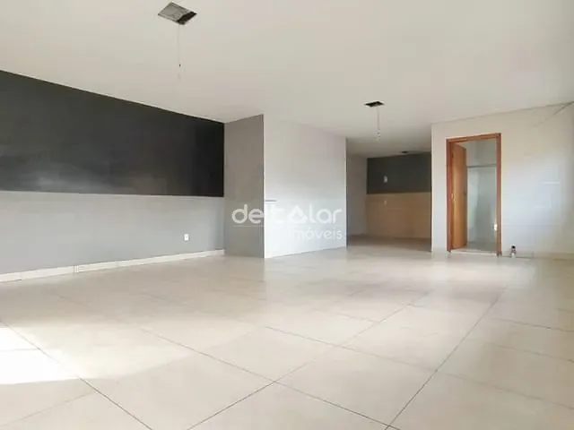 Casa com 360m² 2 quartos e 2 banheiros, à venda, no bairro Vila Cloris em Belo Horizonte