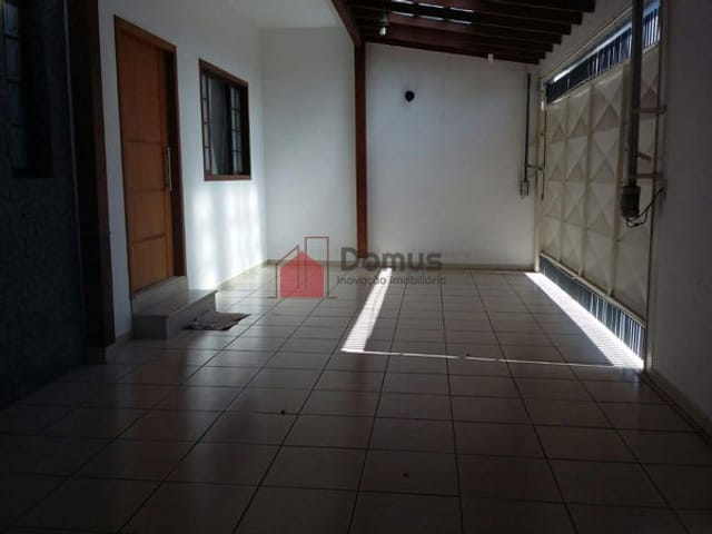 Casa com 300m², à venda, no bairro São Benedito em Pindamonhangaba