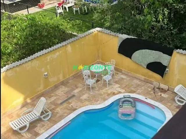 Casa com 1100m² 5 quartos e 4 banheiros, à venda, no bairro Park Imperial em Caraguatatuba
