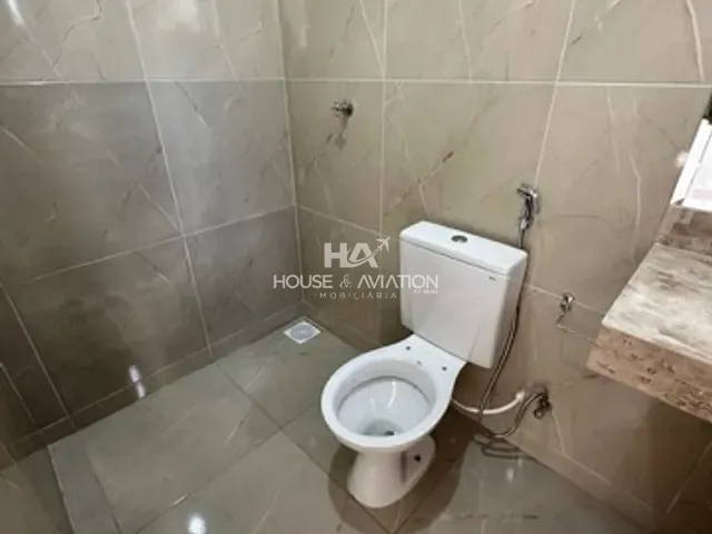 Casa com 300m² 4 quartos e 2 banheiros, à venda, no bairro Residencial Portinari em Goiânia