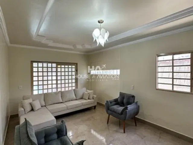 Casa com 300m² 4 quartos e 2 banheiros, à venda, no bairro Residencial Portinari em Goiânia