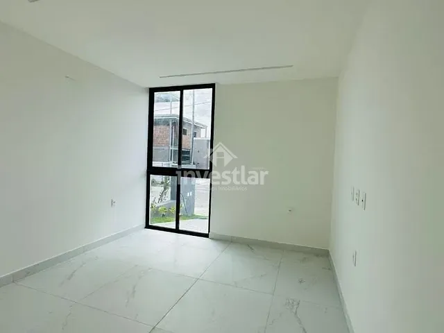 Casa 3 quartos e 2 banheiros, à venda, no bairro Serrotão em Campina Grande