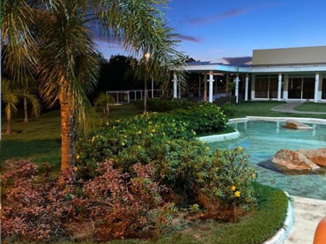 Casa com 440m² 3 quartos e 5 banheiros, à venda, no bairro Condomínio Florais do Valle em Cuiabá