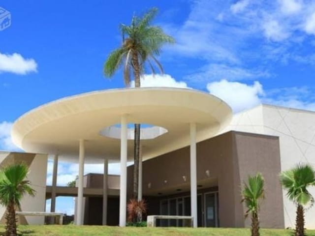 Casa com 440m² 3 quartos e 5 banheiros, à venda, no bairro Condomínio Florais do Valle em Cuiabá