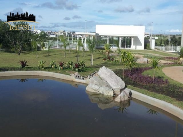 Casa com 440m² 3 quartos e 5 banheiros, à venda, no bairro Condomínio Florais do Valle em Cuiabá