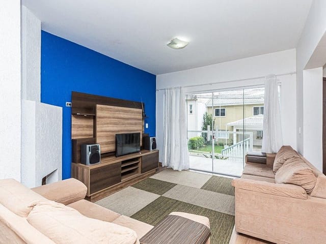Casa com 223m² 3 quartos e 3 banheiros, à venda, no bairro Santa Cândida em Curitiba