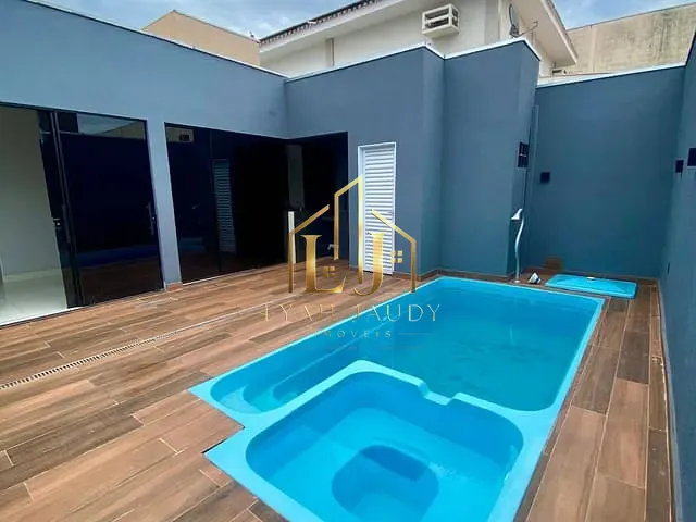 Casa com 250m² 3 quartos e 3 banheiros, para alugar, no bairro Pico do Amor em Cuiabá