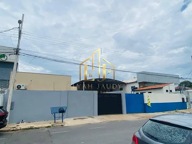 Casa com 250m² 3 quartos e 3 banheiros, para alugar, no bairro Pico do Amor em Cuiabá