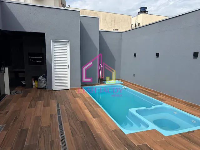 Casa com 250m² 3 quartos e 3 banheiros, para alugar, no bairro Pico do Amor em Cuiabá