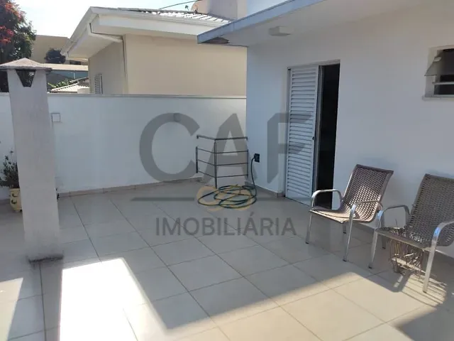 Casa com 275m² 3 quartos e 5 banheiros, à venda, no bairro Mauá II em Jaguariúna