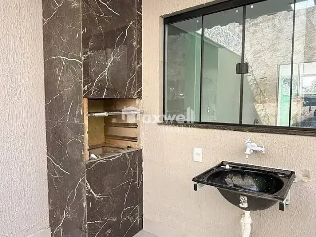 Casa 3 quartos e 2 banheiros, à venda, no bairro Parque Ibirapuera em Aparecida de Goiânia