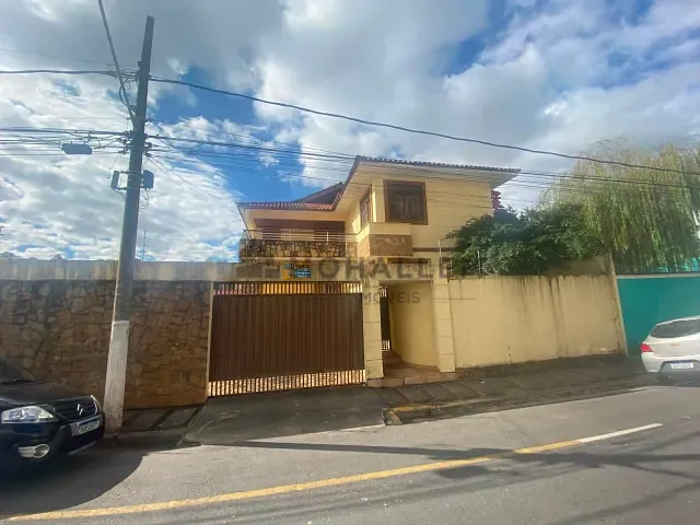 Casa 6 quartos e 4 banheiros, à venda, no bairro Pinheirinho em Itajubá