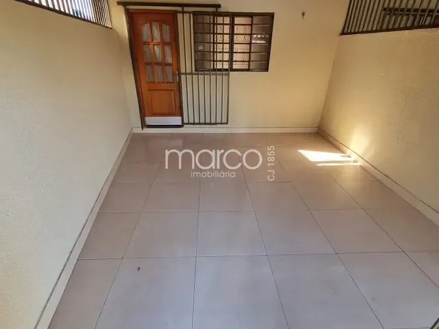 Casa 2 quartos e 1 banheiro, para alugar, no bairro Setor dos Funcionários em Goiânia
