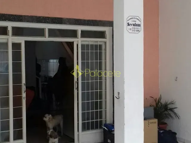 Casa com 125m² 4 quartos e 2 banheiros, à venda, no bairro Centro em Aparecida