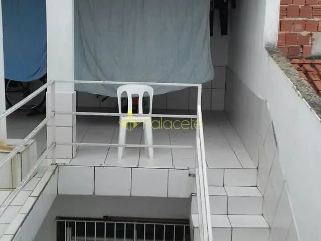 Casa com 125m² 4 quartos e 2 banheiros, à venda, no bairro Centro em Aparecida