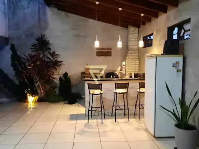 Casa com 200m² 2 quartos e 2 banheiros, à venda, no bairro Jardim Paiva em Ribeirão Preto