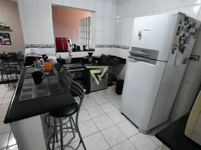 Casa com 200m² 2 quartos e 2 banheiros, à venda, no bairro Jardim Paiva em Ribeirão Preto