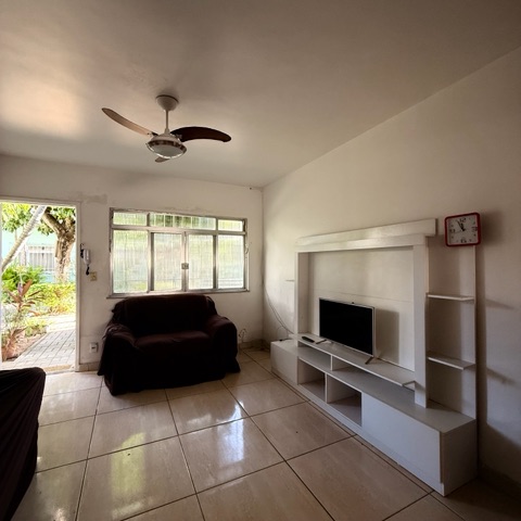 Casa com 1800m² 2 quartos e 2 banheiros, à venda, no bairro Braga em Cabo Frio